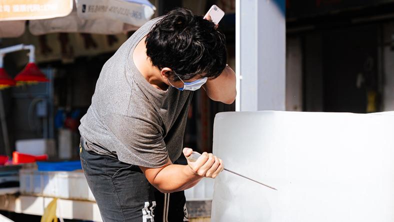 夏天的“冷”门生意:一块冰凭什么卖到3000元?